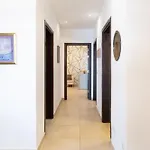 Apartman Luxury Seafront 3br With Pool By Arco Collection