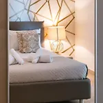 Apartman Luxury Seafront 3br With Pool By Arco Collection