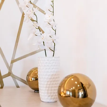 Luxury Seafront 3br With Pool By Arco Collection