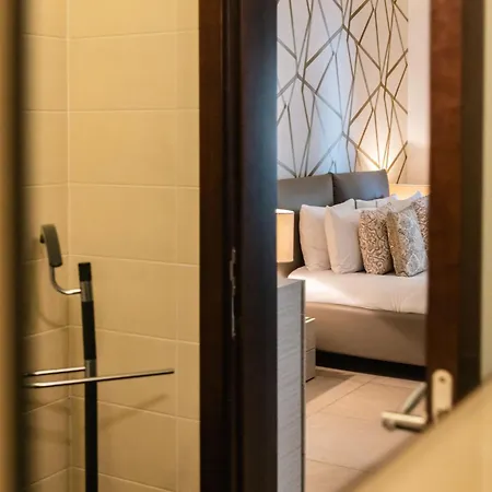 Luxury Seafront 3br With Pool By Arco Collection Lägenhet