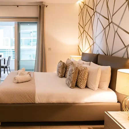 Luxury Seafront 3br With Pool By Arco Collection * Sliema