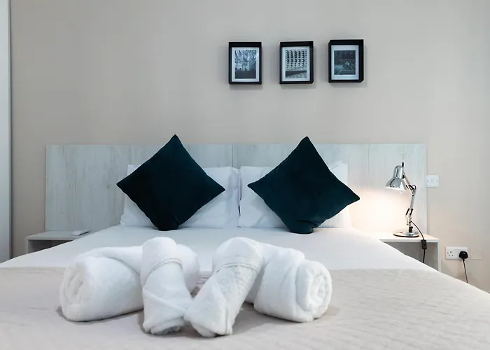 Luxury Seafront 3br With Pool By Arco Collection