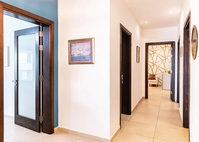 Luxury Seafront 3br With Pool By Arco Collection Apartament Sliema