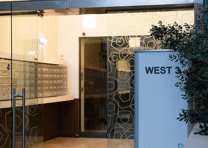 Luxury Seafront 3br With Pool By Arco Collection *