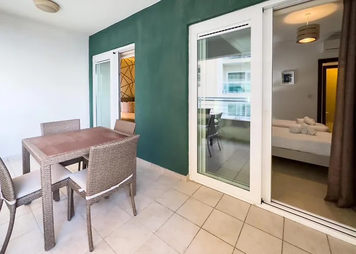 Apartament Luxury Seafront 3br With Pool By Arco Collection Sliema