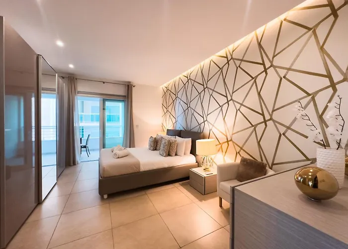 Luxury Seafront 3br With Pool By Arco Collection Apartament