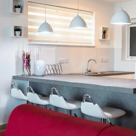 Luxury Seafront 3br With Pool By Arco Collection Apartamento