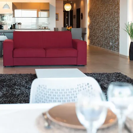 Luxury Seafront 3br With Pool By Arco Collection