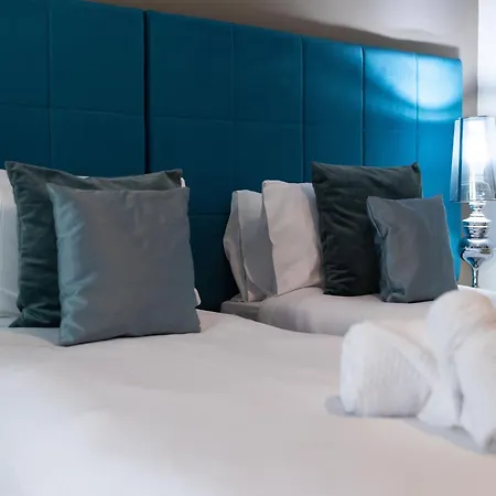 Luxury Seafront 3br With Pool By Arco Collection *