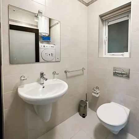 Luxury Seafront 3br With Pool By Arco Collection 斯利马