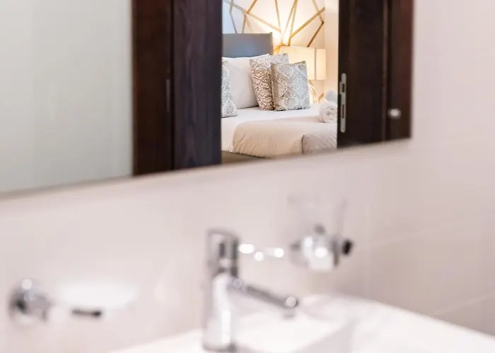 Appartamento Luxury Seafront 3br With Pool By Arco Collection Sliema