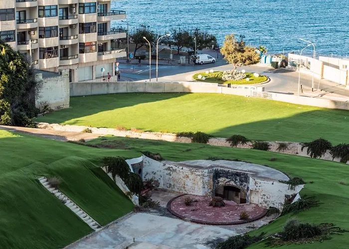 דירה Luxury Seafront 3br With Pool By Arco Collection סליאמה