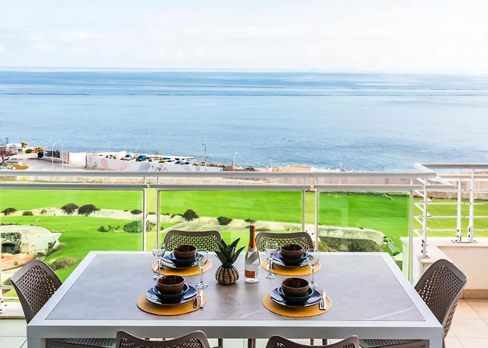 דירה Luxury Seafront 3br With Pool By Arco Collection סליאמה