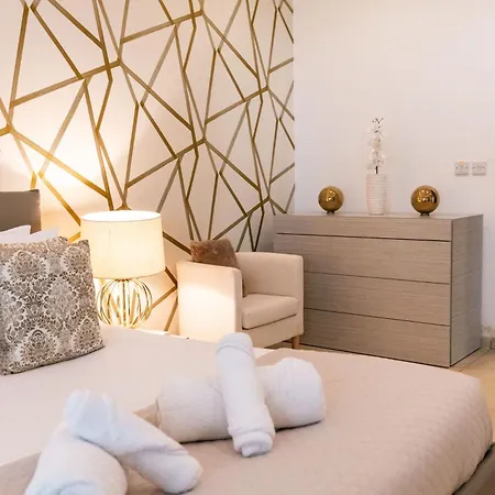 Luxury Seafront 3br With Pool By Arco Collection * Sliema